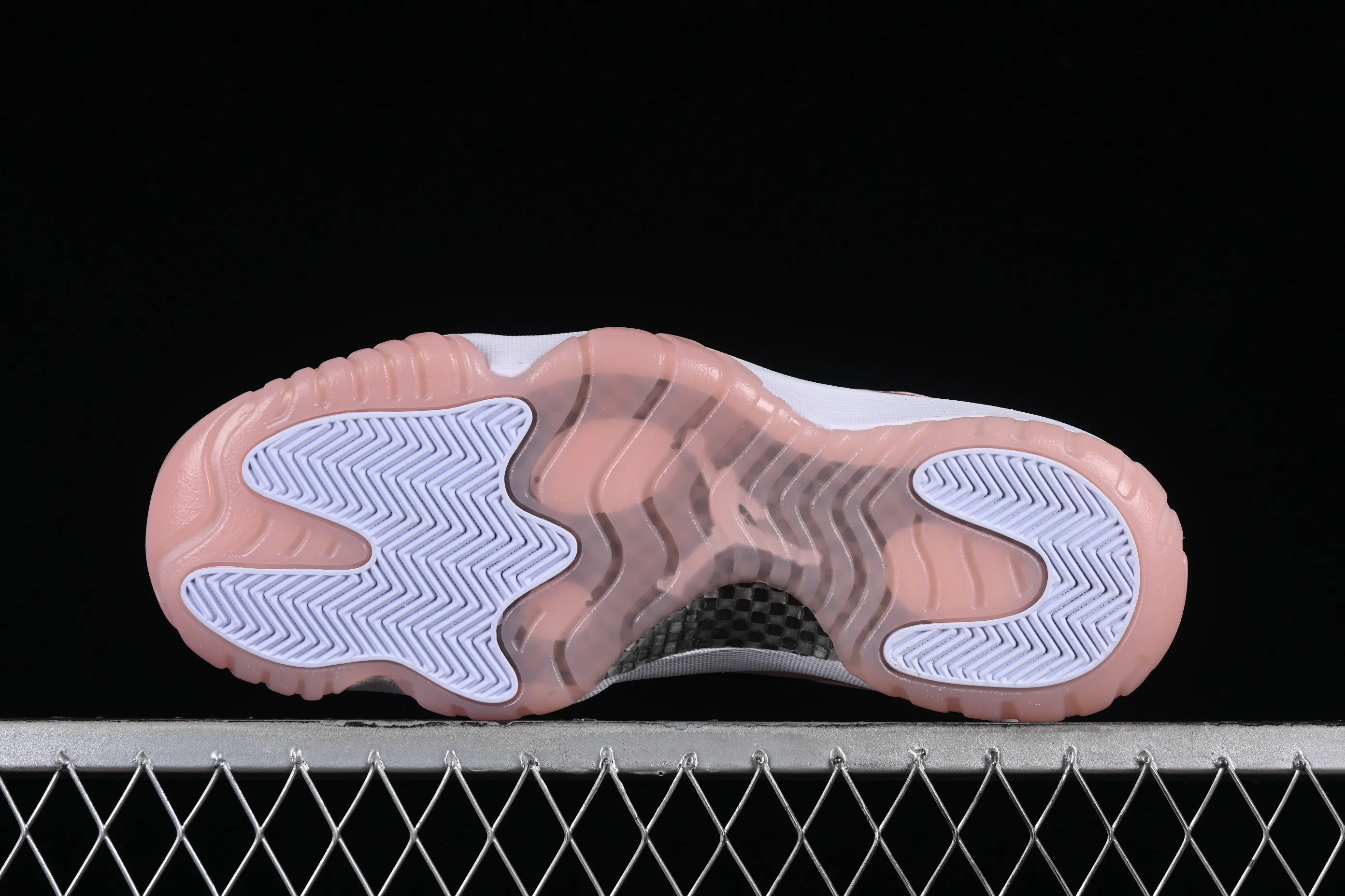 All categories Air Jordan Jordan series basketball shoes Air Jordan 11 F version Air Jordan 11 Low "Legend Pin" AJ11 Joe 11 girl pink genuine standard genuine carbon low-top basketball shoes AH7860-160